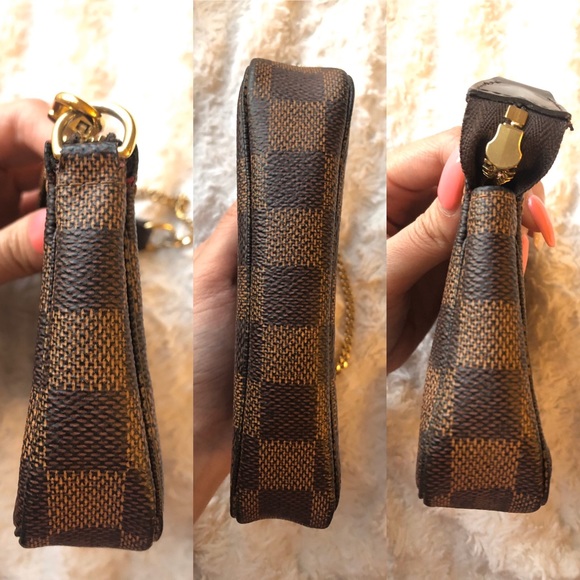 SOLD - Louis Vuitton Mini Pochette Accessoires - Picture 7 of 8